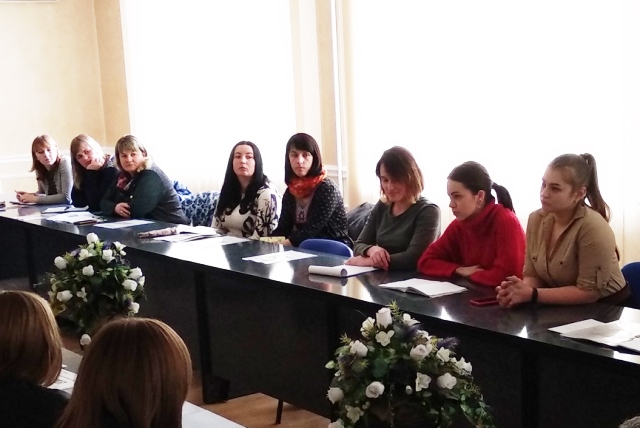 Учителі дослухаються до слів студентів